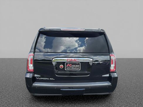 Used 2019 GMC Yukon XL Denali w/ Denali Ultimate Package AWD/4WD image 6