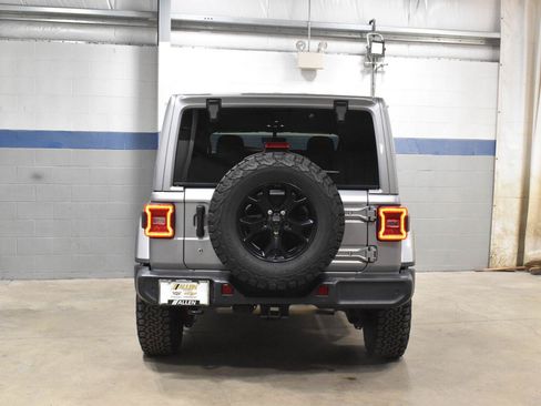 Used 2019 Jeep Wrangler Unlimited Sahara w/ Quick Order Package 24M Moab AWD/4WD image 23