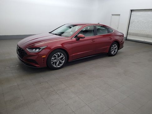 Used 2023 Hyundai Sonata SEL FWD image 2