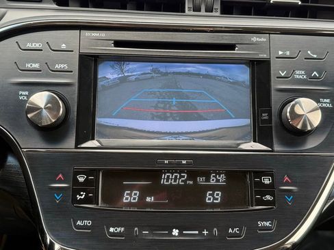 Used 2016 Toyota Avalon Touring FWD image 31