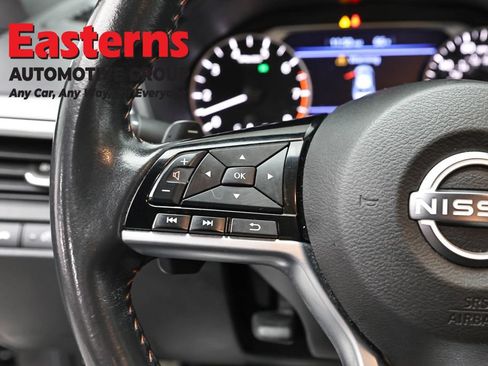 Used 2024 Nissan Altima 2.5 SR FWD image 15