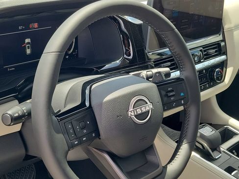 New 2026 Nissan Pathfinder SL FWD image 9