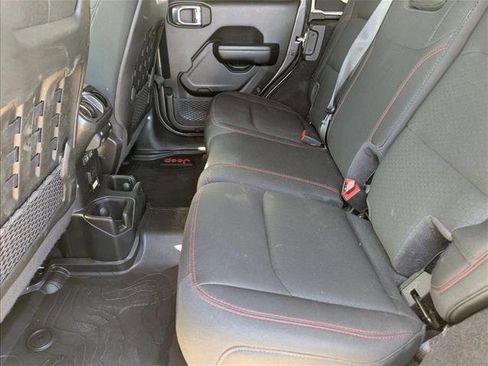 Used 2021 Jeep Wrangler Unlimited Rubicon image 18