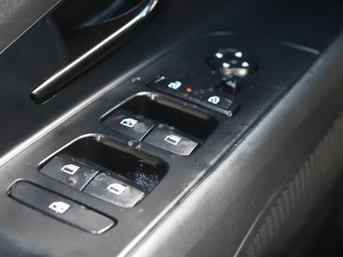 Used 2025 Hyundai Elantra Sport FWD image 21