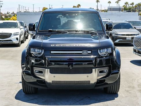 Used 2021 Land Rover Defender 110 X AWD/4WD image 2