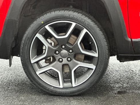 Used 2021 Jeep Renegade Sport image 25