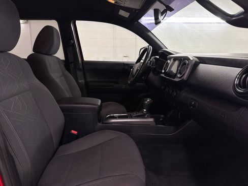 Used 2016 Toyota Tacoma TRD Off-Road w/ Towing Package RWD image 26