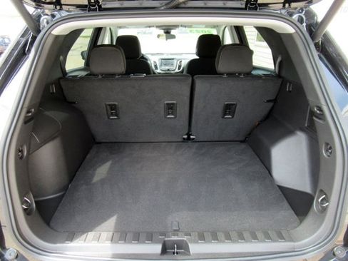 Used 2023 Chevrolet Equinox LT w/ Driver Convenience Package image 10