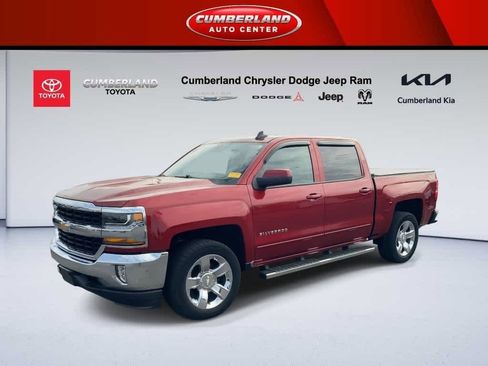 Used 2018 Chevrolet Silverado 1500 LT w/ LT Eassist Package image 4