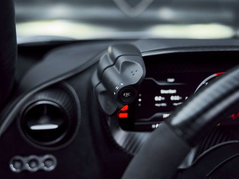 Used 2024 McLaren 750S Spider image 58