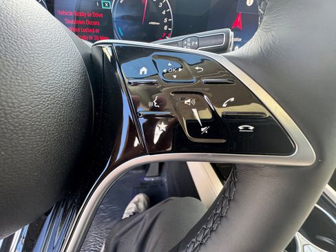 New 2026 Mercedes-Benz GLE 450e 4MATIC image 16