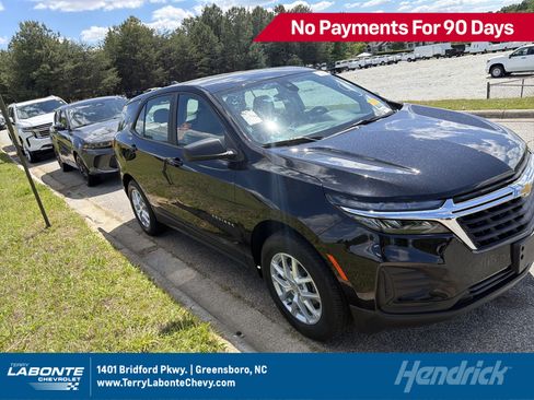 Used 2023 Chevrolet Equinox LS AWD/4WD image 1