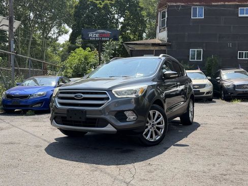 Used 2017 Ford Escape Titanium AWD/4WD image 3