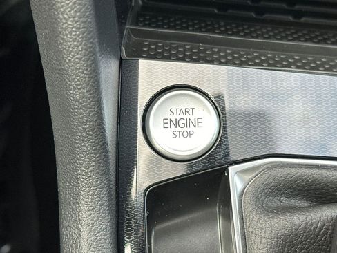 New 2026 Volkswagen Taos SEL image 22