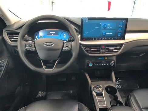 Certified 2024 Ford Escape Platinum image 12