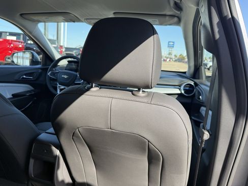 New 2025 Chevrolet Trax LT w/ Driver Confidence Package image 39