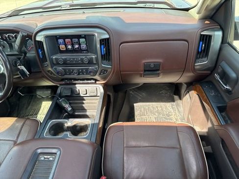 Used 2017 Chevrolet Silverado 1500 High Country AWD/4WD image 16