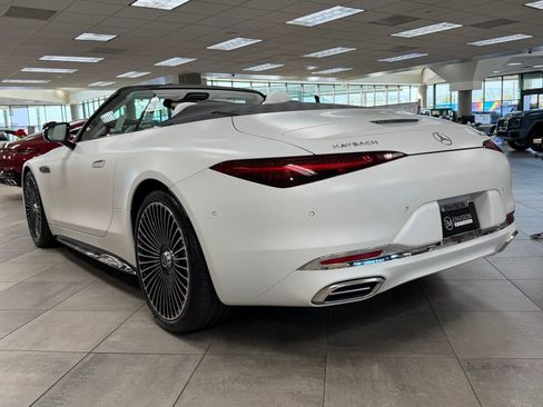 New 2026 Mercedes-Benz Maybach SL 680 image 7