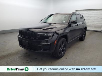 Used 2023 Jeep Grand Cherokee Limited w/ Black Appearance Package