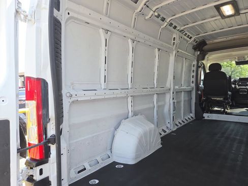 Used 2023 RAM ProMaster 3500 w/ Driver Convenience Group FWD image 15