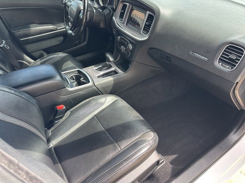Used 2022 Dodge Charger SXT w/ Leather Interior Group image 21