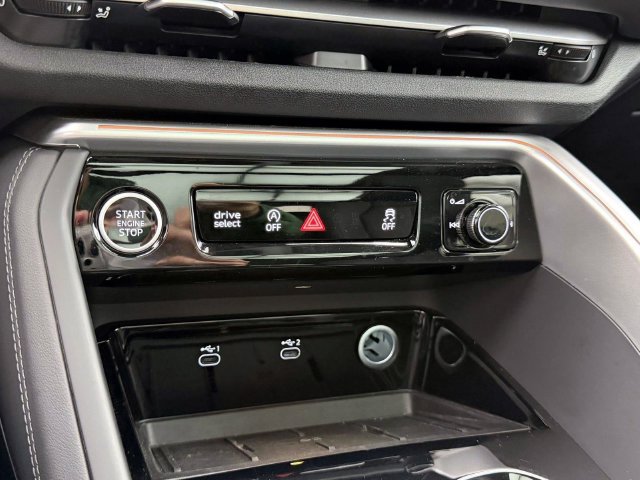 Used 2025 Audi Q5 Premium Plus AWD/4WD image 28