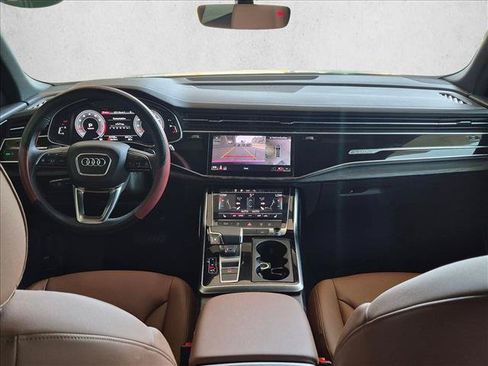 Used 2023 Audi Q8 Premium AWD/4WD image 18