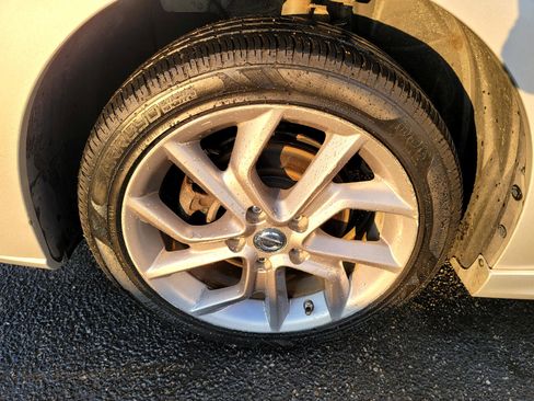 Used 2014 Nissan Sentra SR image 28