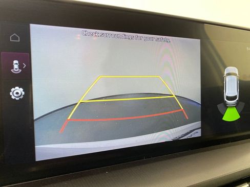 Used 2024 Kia Telluride LX image 28