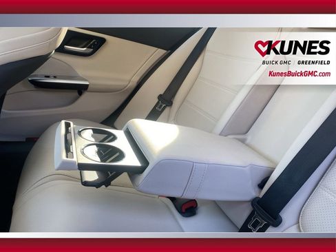 Used 2023 Mercedes-Benz C 300 4MATIC Sedan image 35