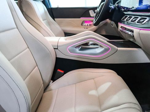 Certified 2025 Mercedes-Benz GLE 450e 4MATIC image 17