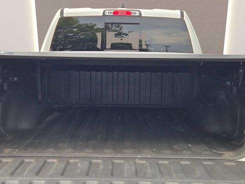 Used 2019 RAM 1500 Laramie RWD image 12