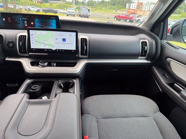 Used 2025 Ford Expedition Max Active RWD image 13