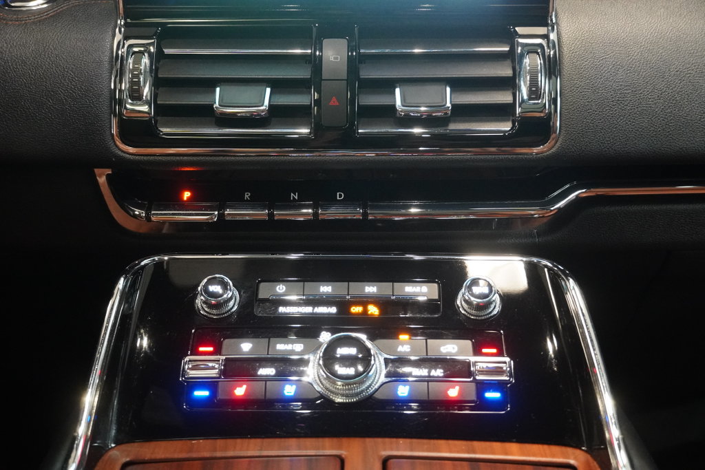 Used 2020 Lincoln Navigator L Reserve AWD/4WD image 25