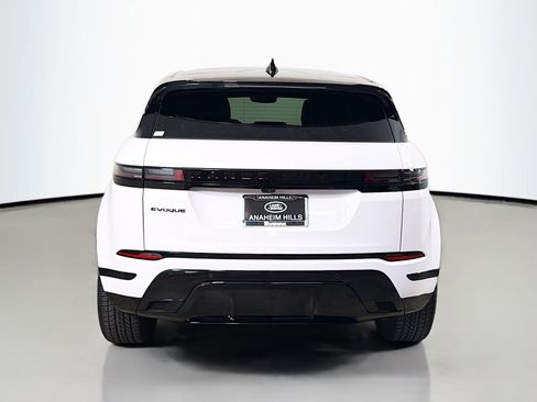 Used 2026 Land Rover Range Rover Evoque Dynamic SE AWD/4WD image 4