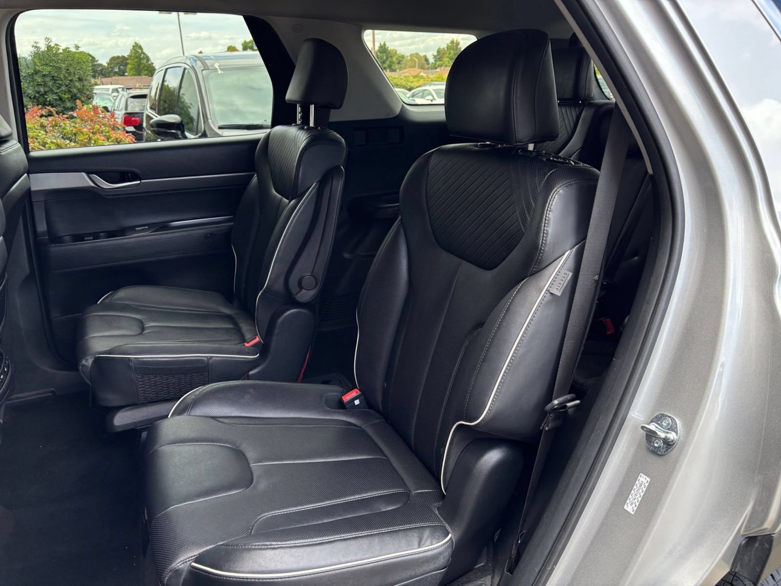 Used 2024 Hyundai Palisade SEL FWD image 40