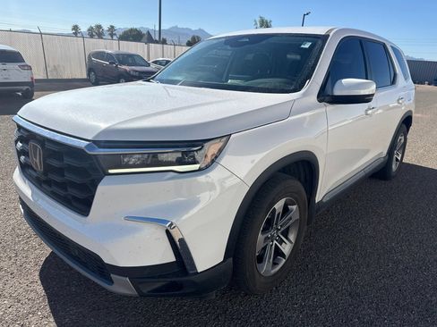 Used 2025 Honda Pilot EX-L image 1