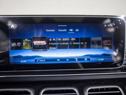 Used 2025 Mercedes-Benz GLS 580 4MATIC image 29