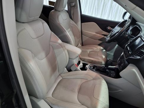 Used 2019 Jeep Cherokee Limited image 59