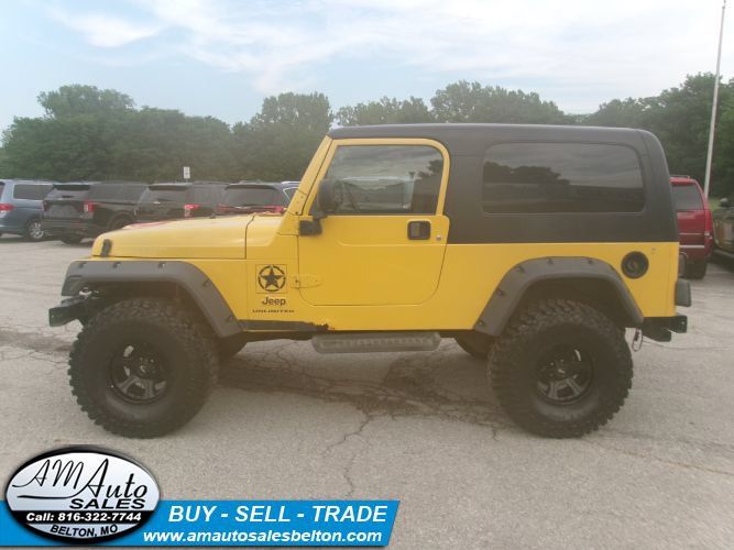 Used 2004 Jeep Wrangler 4WD image 2
