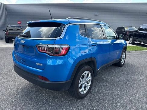 Used 2024 Jeep Compass Latitude AWD/4WD image 7