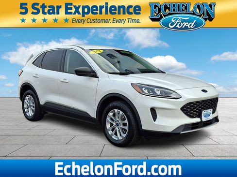 Certified 2022 Ford Escape SE w/ Convenience Package image 1