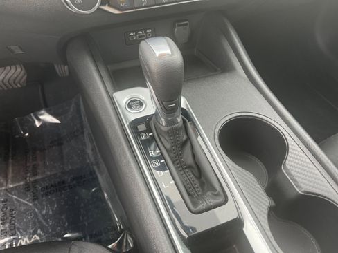 Used 2025 Nissan Altima 2.5 SV image 42