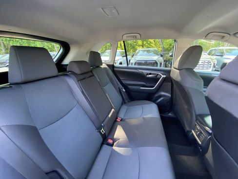 Used 2025 Toyota RAV4 XLE AWD/4WD image 26