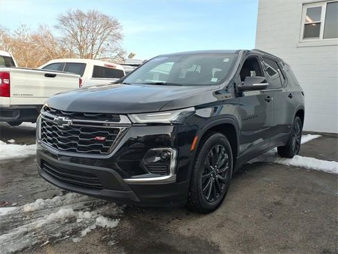 Used 2023 Chevrolet Traverse RS w/ LPO, Floor Liner Package image 3