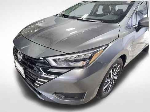 Used 2025 Nissan Versa SV w/ Trunk Package image 23