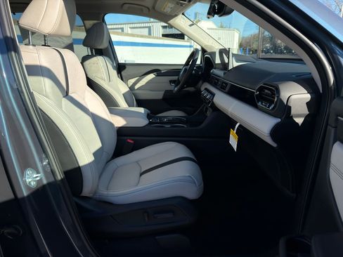 Used 2026 Honda Pilot Touring image 26
