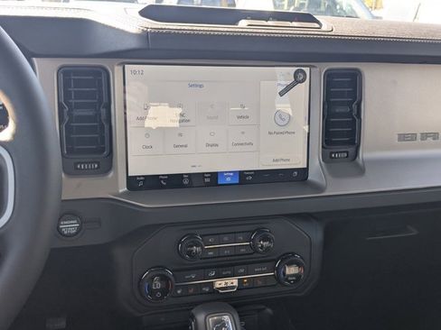 New 2025 Ford Bronco Outer Banks image 17