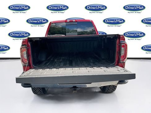 Used 2018 GMC Sierra 1500 SLT w/ SLT Preferred Package RWD image 26