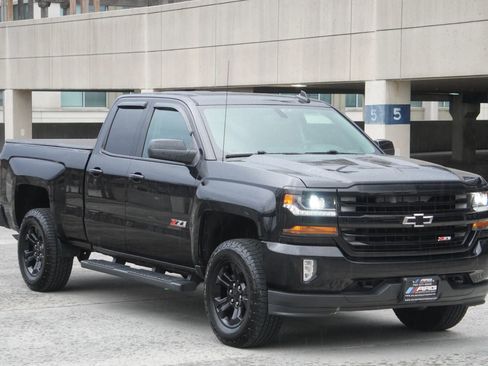 Used 2016 Chevrolet Silverado 1500 LT w/ Midnight Edition AWD/4WD image 23